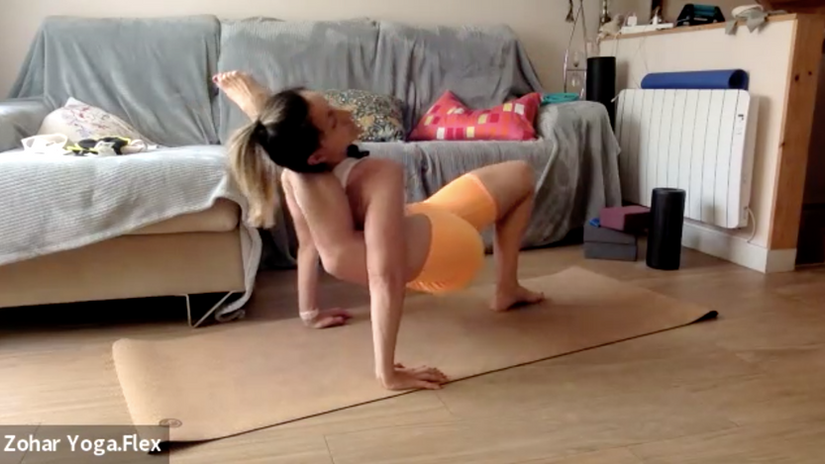 Folds & Leg Behind the Head / Intermediate, Advance